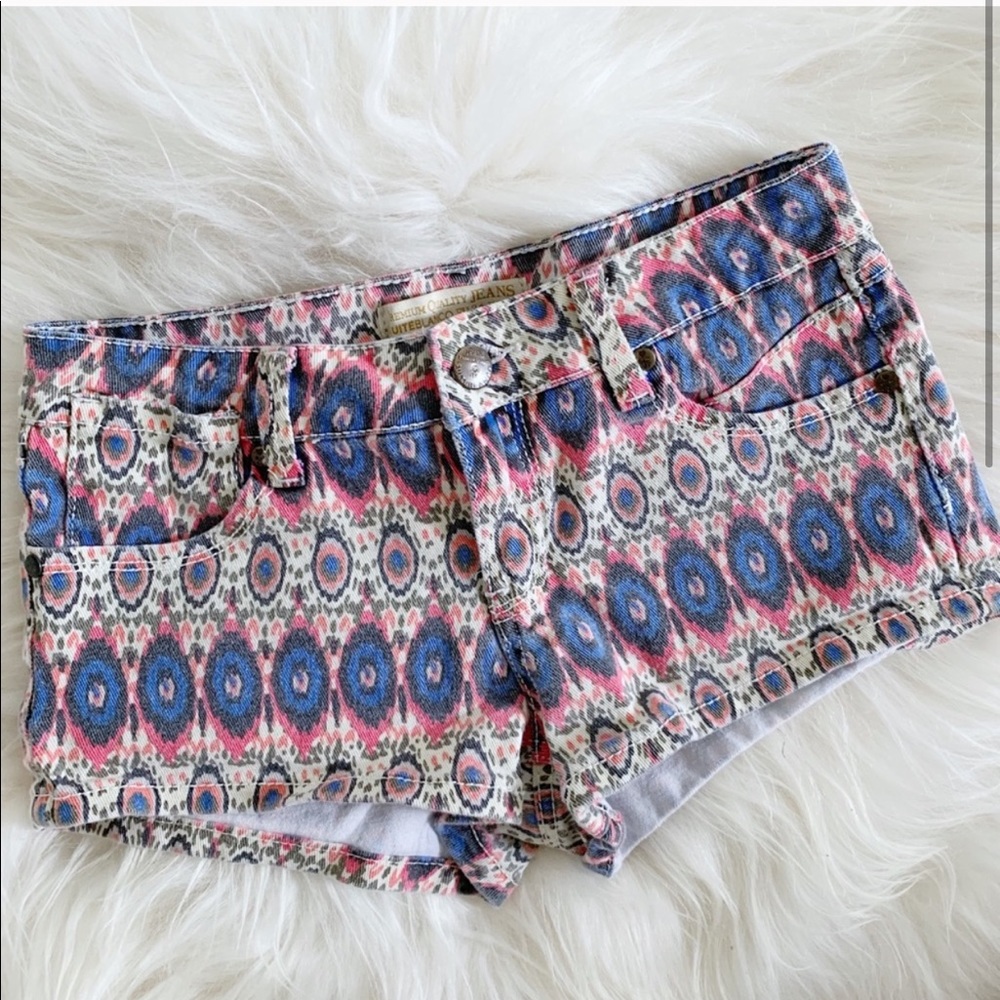 Suite Blanco Printed Shorts